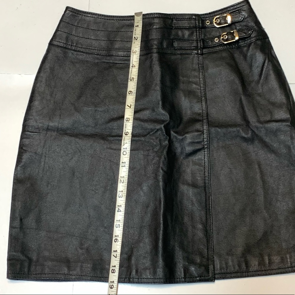 Newport News 100% Leather Wrap Front Buckle Closure Skirt Black Size 10 - Picture 8 of 8
